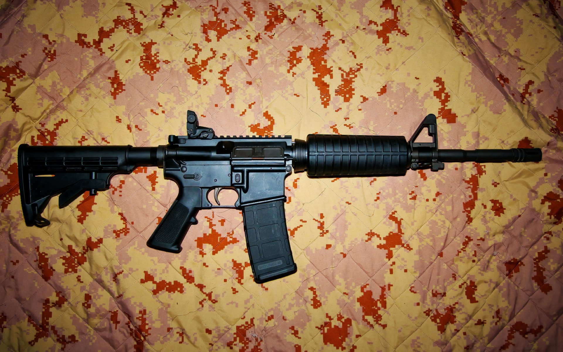 开云APP-尼克斯逆转掘金，抢七大战中布伦森砍下关键助攻，布克 尼克斯